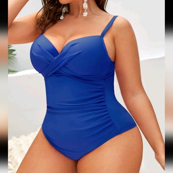 Size 20 one piece - Picture 2 of 3